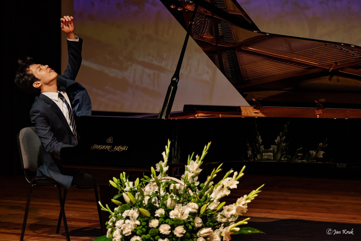 Hyuk Lee przy fortepianie podczas 30. Śląskiego Festiwalu im. Ludwiga van Beethovena